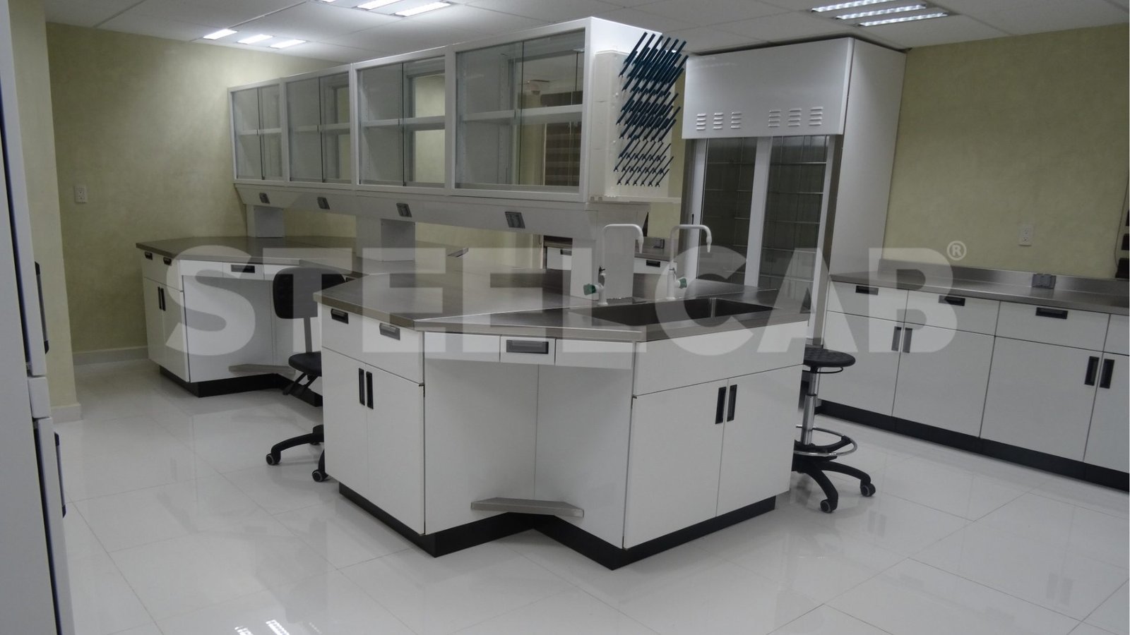 mobilairio%para%laboratorio