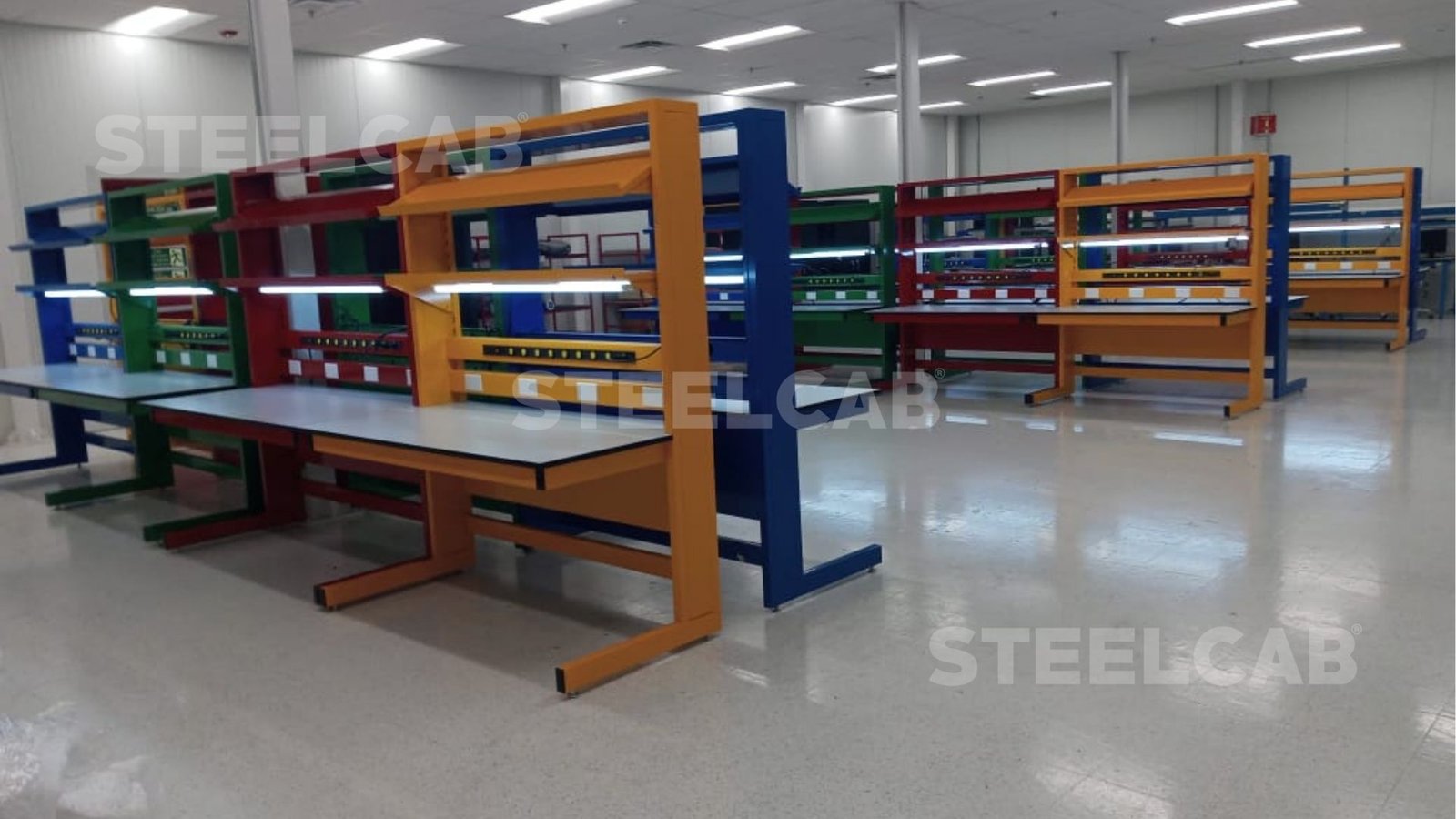 Mesa Estructural | Con Lampara y Servicios
